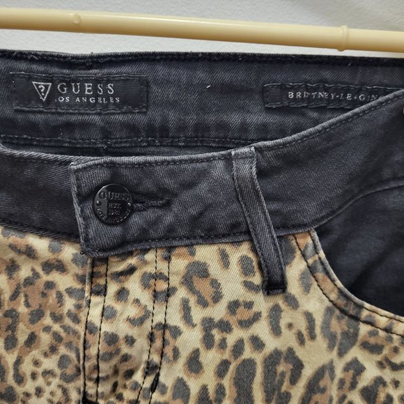 Leopard Guess Jeans (size 28) - Picture 6 of 10